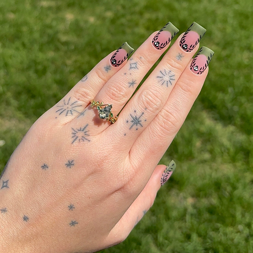 Skulls & Ivy